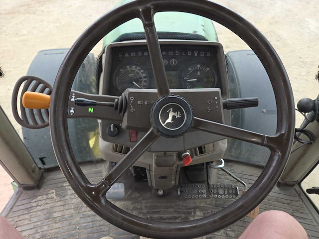 2004 john deere 6220 vierwielaangedreven landbouwtractor - afbeelding 1 van  10