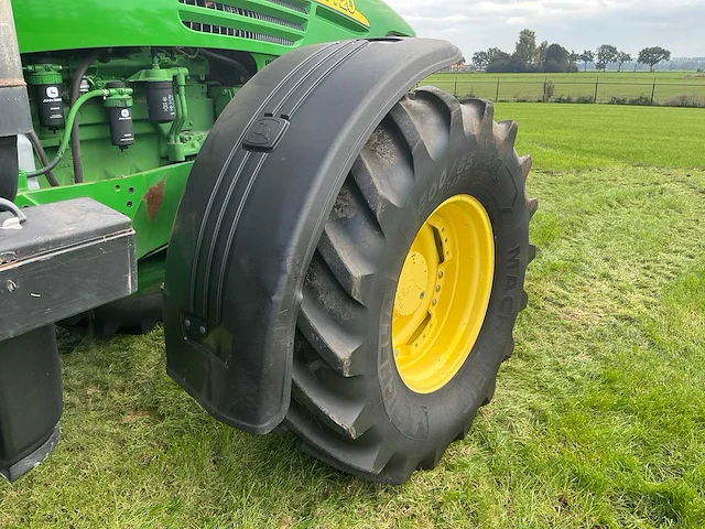 2004 john deere 7720 vierwielaangedreven landbouwtractor - afbeelding 18 van  53