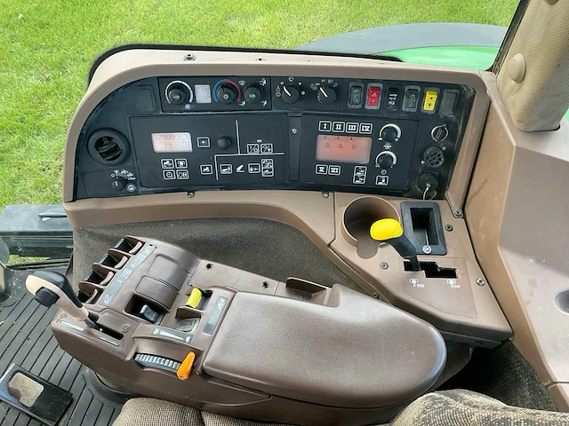 2004 john deere 7720 vierwielaangedreven landbouwtractor - afbeelding 48 van  53