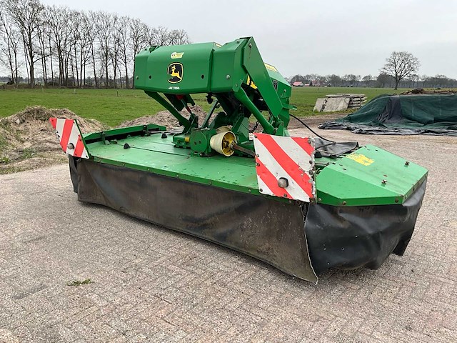 2004 john deere cc0131 frontmaaier met kneuzer - afbeelding 1 van  15