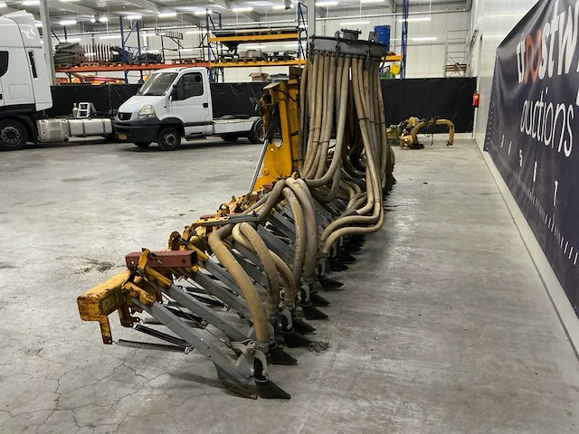 2004 joskin 6880/32mah akker- en graslandbemester - afbeelding 10 van  14