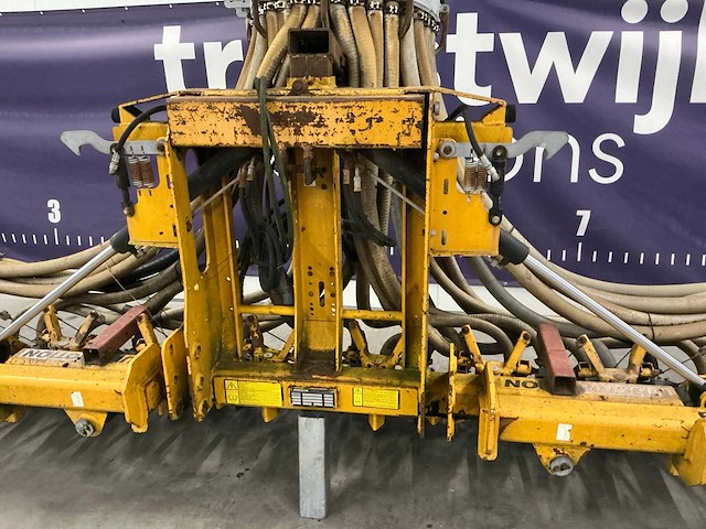 2004 joskin 6880/32mah akker- en graslandbemester - afbeelding 12 van  14