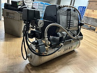 2004 jun-air of302 silent olievrije compressor - afbeelding 1 van  7