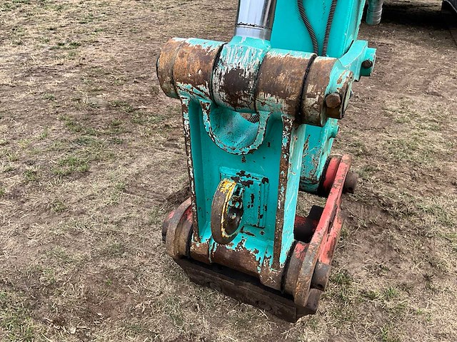 2004 kobelco sk330nlc-6e rupsgraafmachine - afbeelding 25 van  44