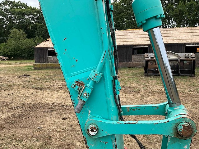 2004 kobelco sk330nlc-6e rupsgraafmachine - afbeelding 27 van  44
