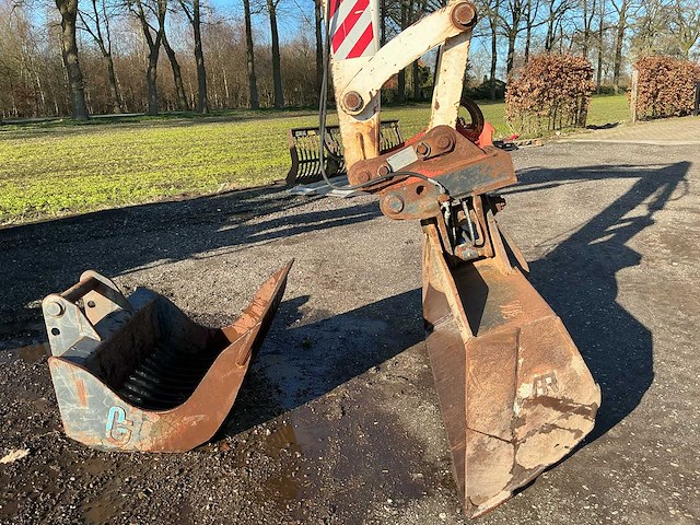 2004 komatsu pw95 banden graafmachine - afbeelding 4 van  21