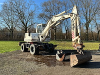 2004 komatsu pw95 banden graafmachine - afbeelding 21 van  21