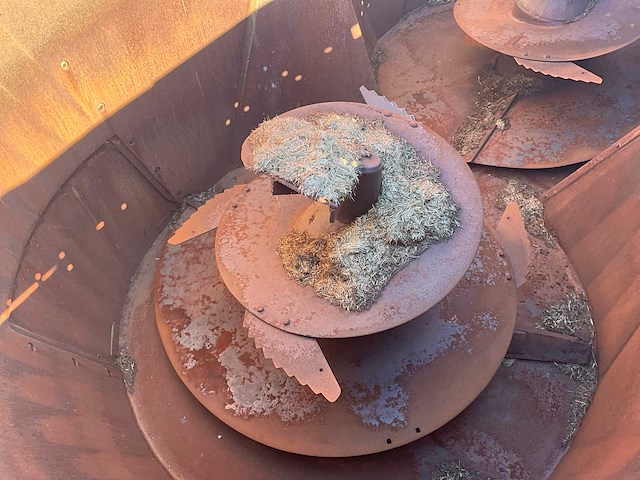 2004 kuhn euv 270 voermengwagen - afbeelding 18 van  26