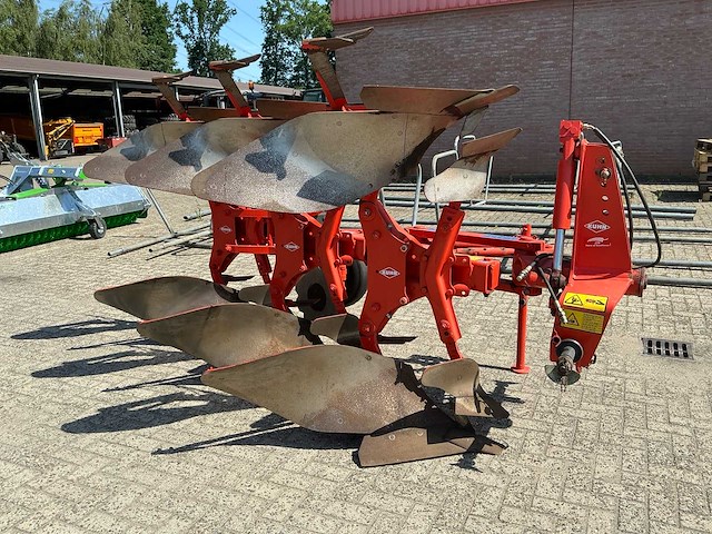 2004 kuhn mm110 3et ploeg - afbeelding 1 van  11