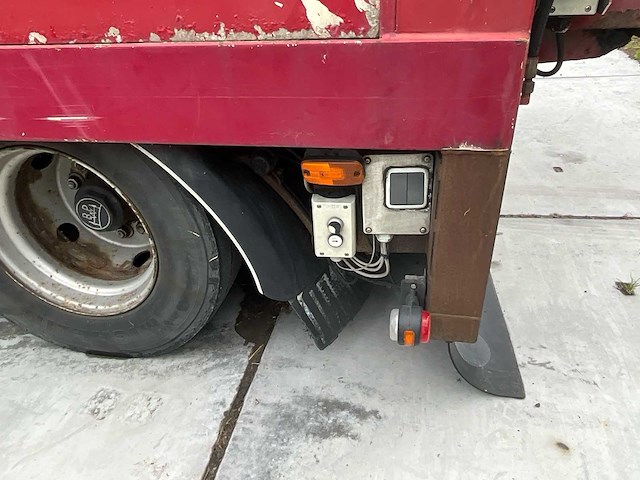 2004 kwb 3-assige veetrailer / veewagen - afbeelding 3 van  7