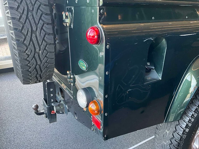 2004 land rover defender 2.5 td5 sw 110" e personenauto - afbeelding 3 van  46