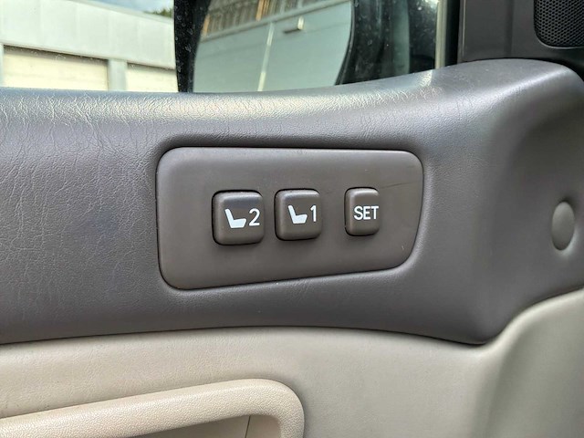 2004 lexus lx 470 personenauto - afbeelding 55 van  93