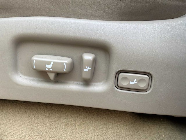 2004 lexus lx 470 personenauto - afbeelding 66 van  93