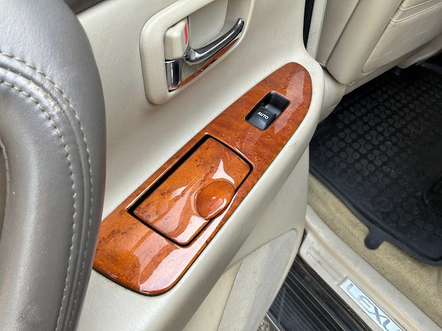2004 lexus lx 470 personenauto - afbeelding 69 van  93