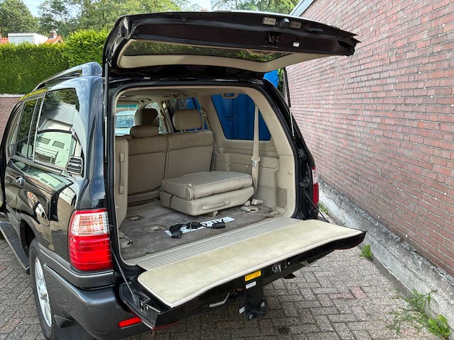 2004 lexus lx 470 personenauto - afbeelding 70 van  93