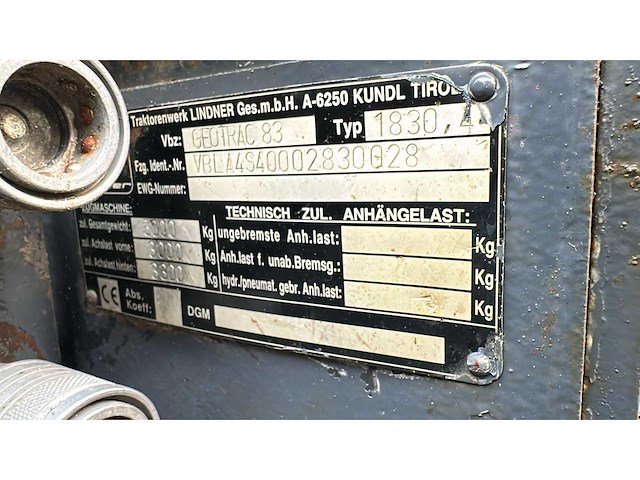2004 lindner geotrac 83 vierwielaangedreven landbouwtractor - afbeelding 3 van  11