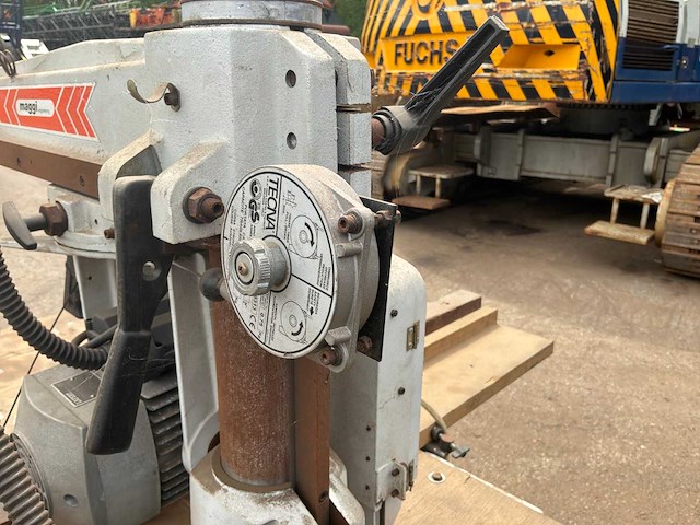 2004 maggi junior 640 radiaalafkortzaagmachine - afbeelding 6 van  9