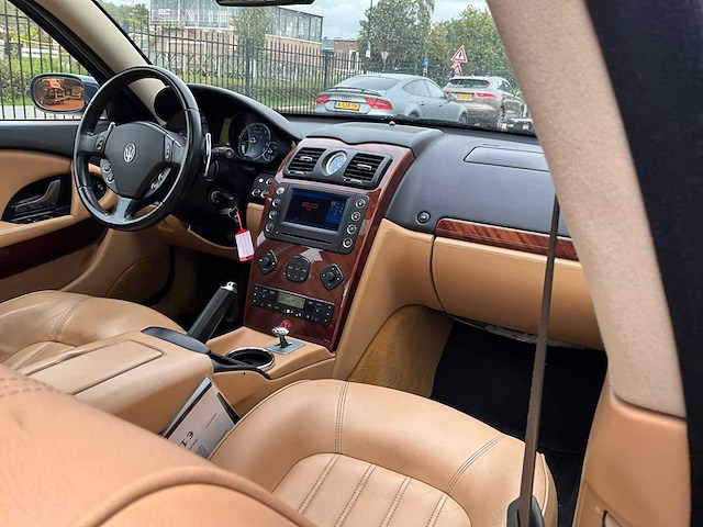 2004 maserati quattroporte 4.2 duo select personenauto - afbeelding 19 van  36