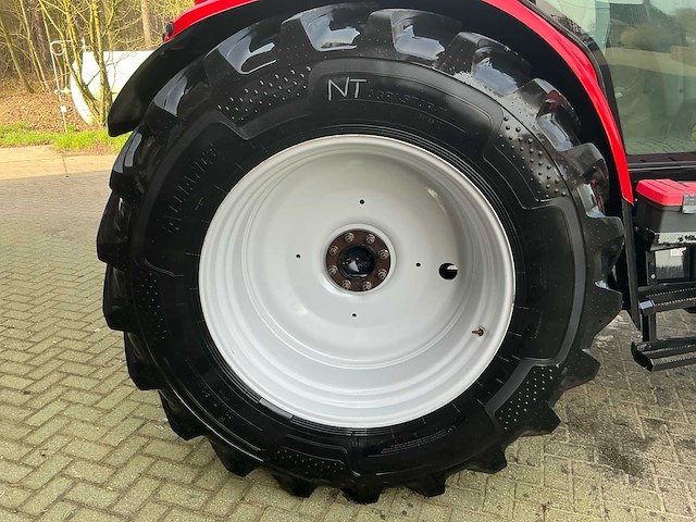 2004 massey ferguson 6470 vierwielaangedreven landbouwtractor - afbeelding 12 van  34