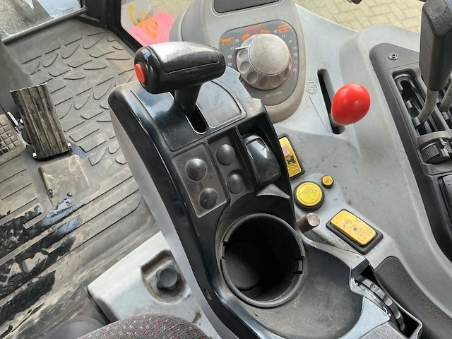 2004 massey ferguson 6470 vierwielaangedreven landbouwtractor - afbeelding 20 van  34