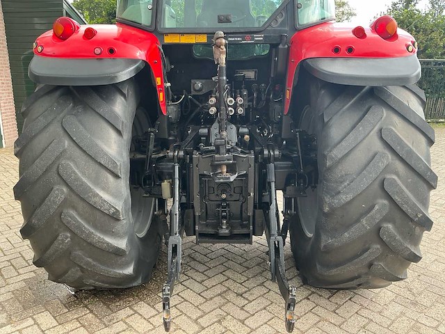 2004 massey ferguson 6480 vierwielaangedreven landbouwtractor - afbeelding 2 van  17