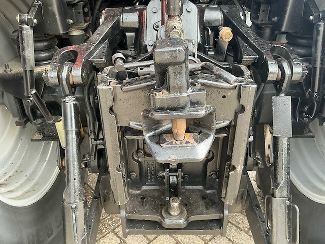 2004 massey ferguson 6480 vierwielaangedreven landbouwtractor - afbeelding 12 van  50