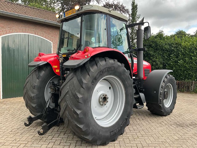 2004 massey ferguson 6480 vierwielaangedreven landbouwtractor - afbeelding 43 van  50
