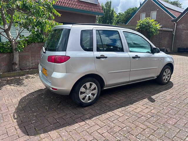 2004 mazda 2 1.4 exclusive personenauto - afbeelding 5 van  8