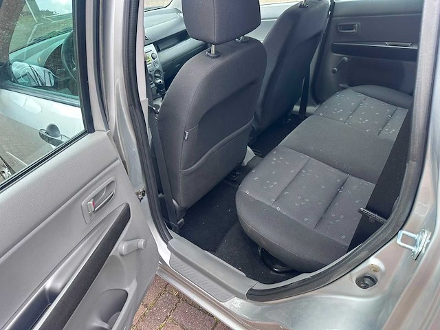 2004 mazda 2 1.4 exclusive personenauto - afbeelding 8 van  8