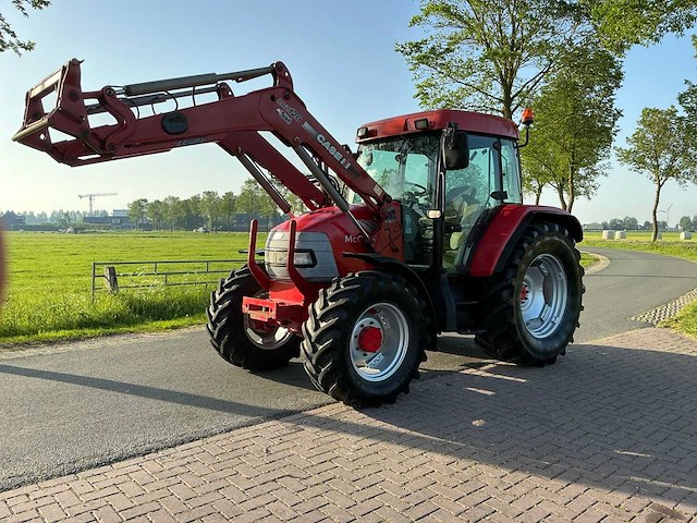 2004 mccormick cx 75 xtrashift vierwielaangedreven landbouwtractor - afbeelding 1 van  44