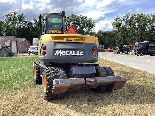 2004 mecalac 714 mw banden graafmachine - afbeelding 36 van  37