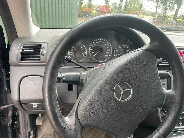 2004 mercedes-benz m-klasse ml 270 cdi bedrijfswagen - afbeelding 9 van  35