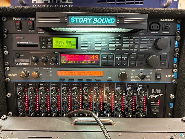 2004 midas heritage 3000 analoge mengtafel met fx rack en eq rack - afbeelding 7 van  23