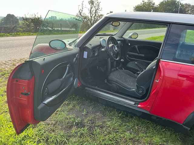 2004 mini 3-deurs 1.6 one pepper personenauto - afbeelding 13 van  38