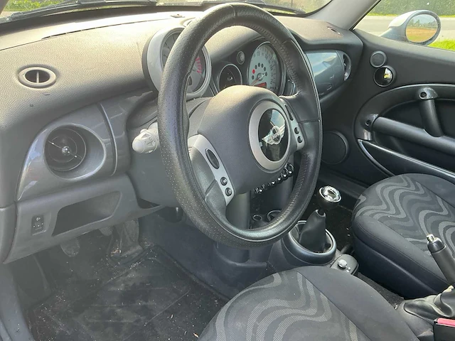 2004 mini 3-deurs 1.6 one pepper personenauto - afbeelding 17 van  38