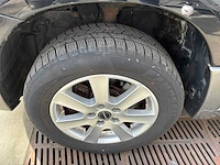 2004 mitsubishi outlander 2.0 comfort personenauto - afbeelding 14 van  24