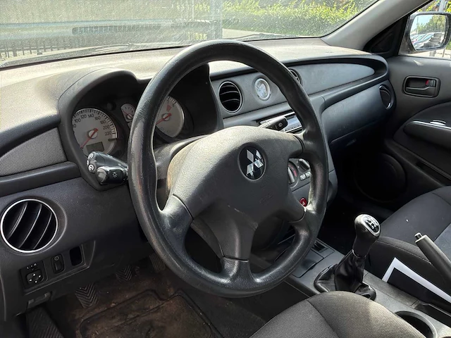 2004 mitsubishi outlander 2.0 comfort personenauto - afbeelding 23 van  24