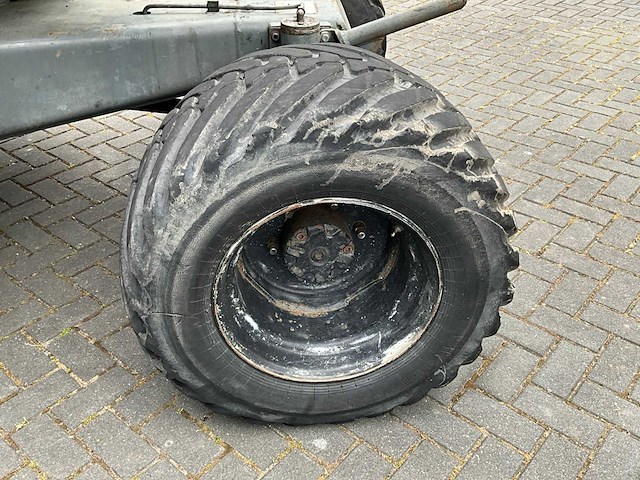 2004 neuson 6502 wd banden graafmachine - afbeelding 17 van  30