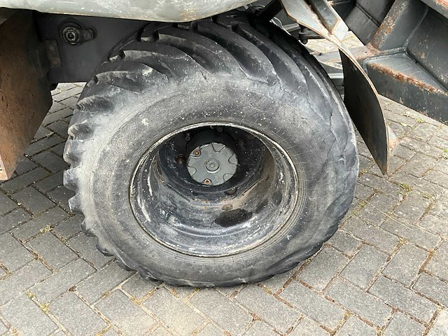 2004 neuson 6502 wd banden graafmachine - afbeelding 19 van  30