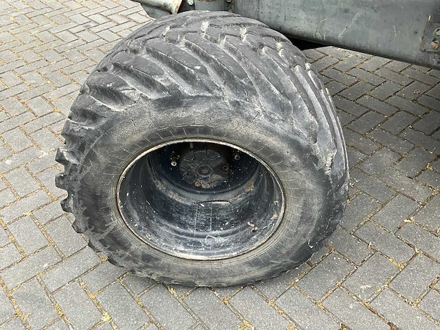2004 neuson 6502 wd banden graafmachine - afbeelding 20 van  30