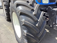 2004 new holland t8030 vierwielaangedreven landbouwtractor - afbeelding 9 van  30