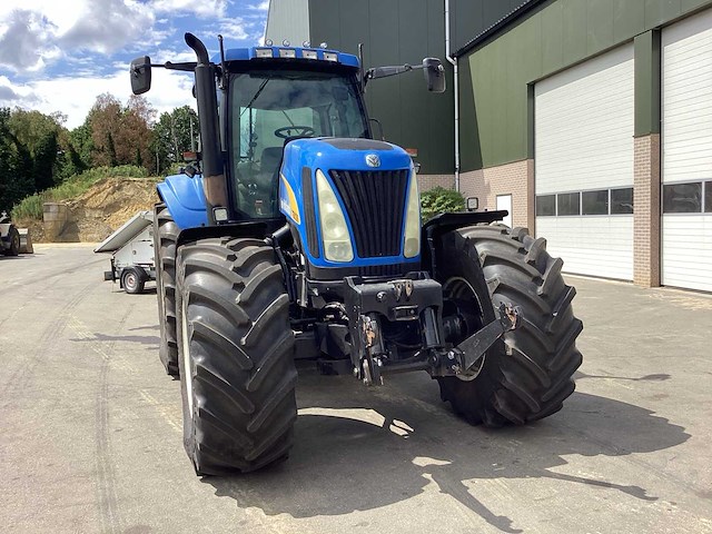 2004 new holland t8030 vierwielaangedreven landbouwtractor - afbeelding 12 van  30