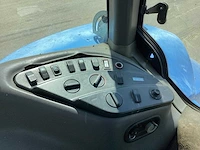 2004 new holland t8030 vierwielaangedreven landbouwtractor - afbeelding 14 van  30