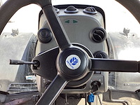 2004 new holland t8030 vierwielaangedreven landbouwtractor - afbeelding 2 van  6