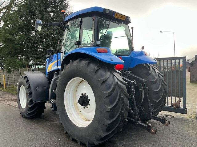 2004 new holland (tg230) t8030 vierwielaangedreven landbouwtractor - afbeelding 15 van  17