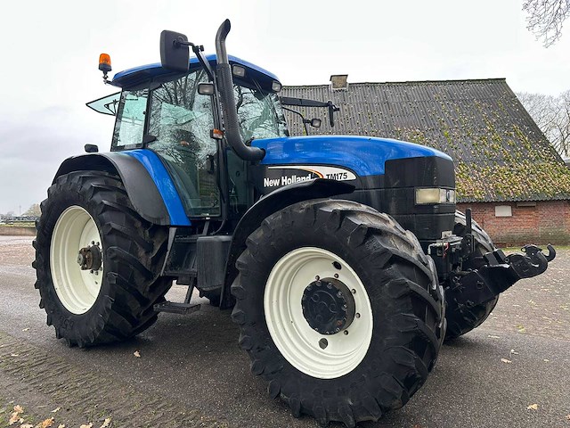 2004 new holland t/m 175 vierwielaangedreven landbouwtractor - afbeelding 5 van  12