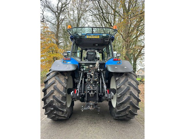 2004 new holland t/m 175 vierwielaangedreven landbouwtractor - afbeelding 7 van  12