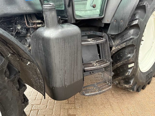 2004 new holland ts115a tractor (nieuwe motor en banden) - afbeelding 5 van  29