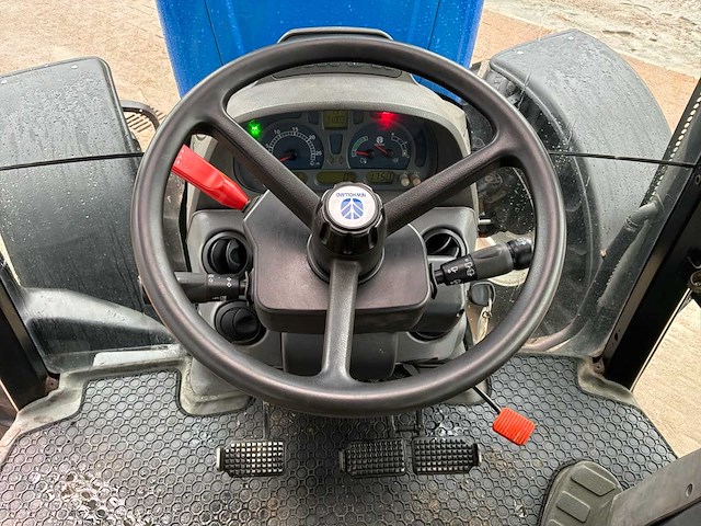 2004 new holland ts115a tractor (nieuwe motor en banden) - afbeelding 21 van  26