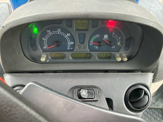 2004 new holland ts115a tractor (nieuwe motor en banden) - afbeelding 22 van  26
